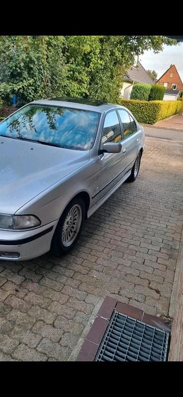 Gebraucht BMW 523 170 PS (125 kW) 2000 Silber Limousine