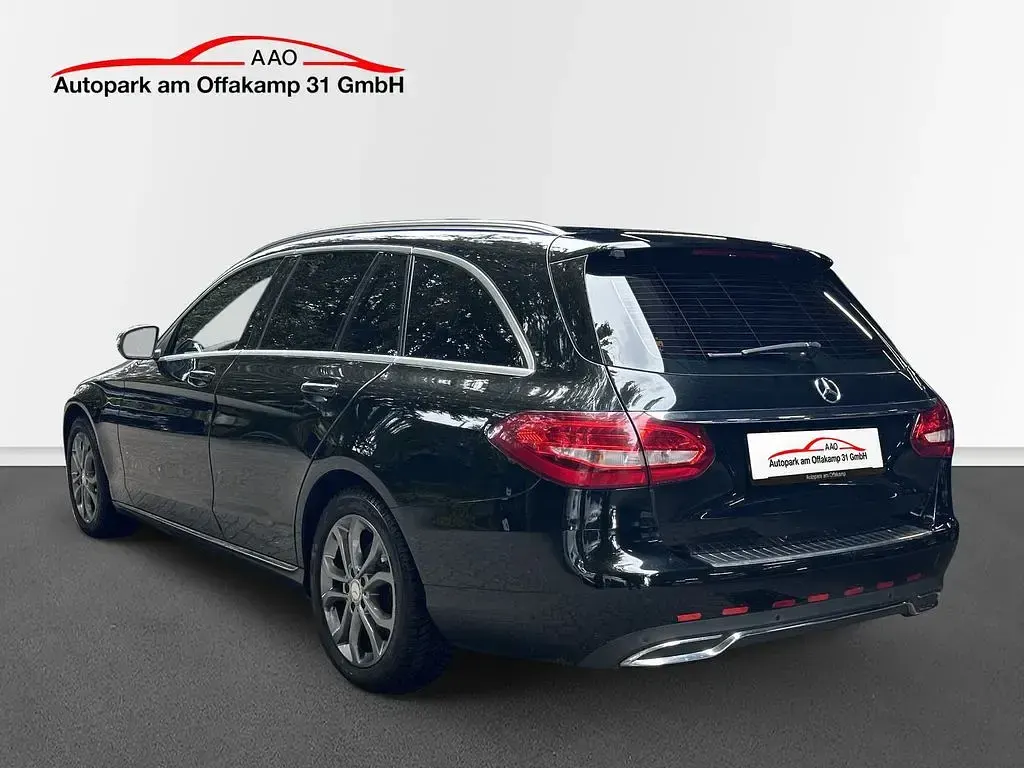 Gebraucht Mercedes C200 136 PS (100 kW) 2015 Schwarz Limousine
