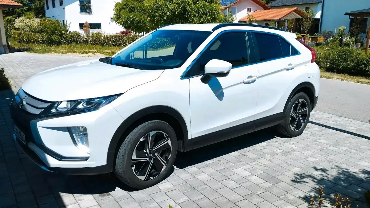 Gebraucht Mitsubishi Eclipse Cross 163 PS (119 kW) 2021 Weiß SUV