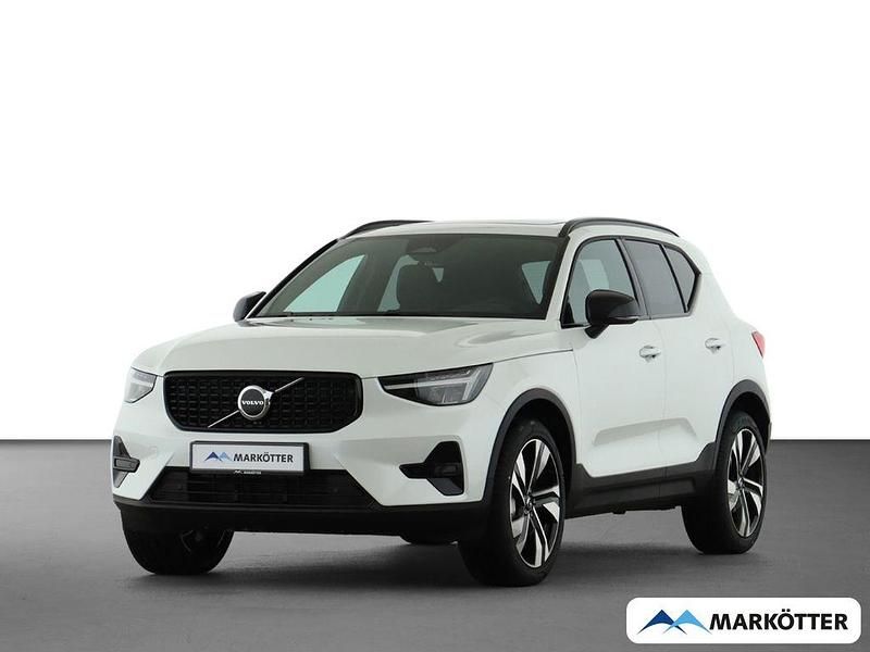 Neu Volvo XC40 Plus 197 PS (144 kW) 2026 Weiss SUV