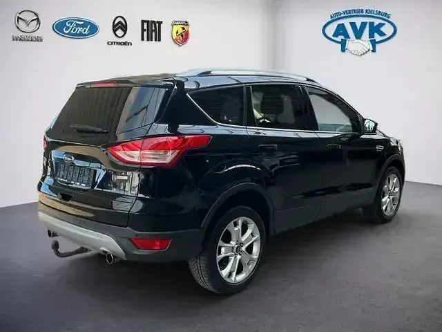 Używany Ford Kuga Titanium 182 KM (133 kW) 2016 Czarny SUV
