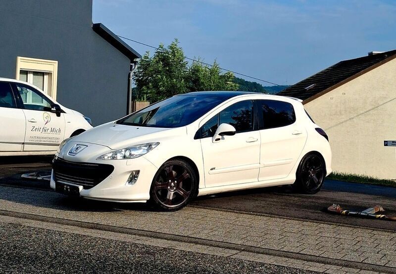 Weiß Gebraucht 2010 Peugeot 308 GTi Limousine | 4.750 € (Fairer Preis) - Bild 1/4