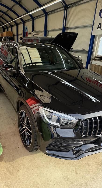 Schwarz Gebraucht 2019 Mercedes GLC43 AMG AMG SUV | 51.990 € - Bild 1/4