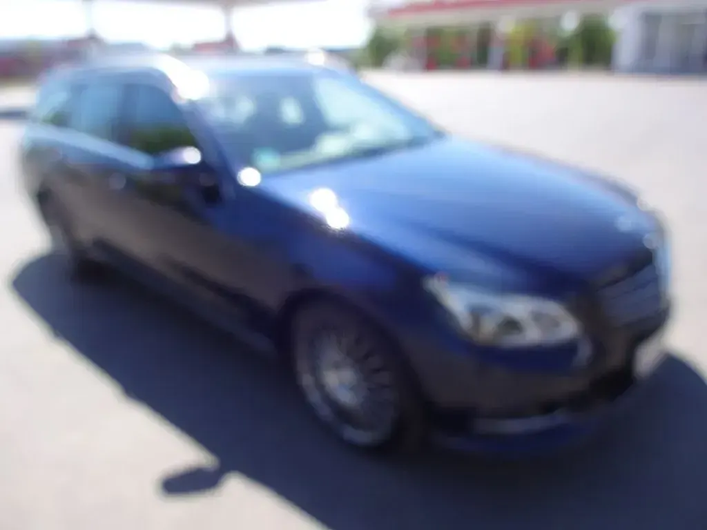 Gebraucht Mercedes E350 306 PS (225 kW) 2013 Blau Kombi