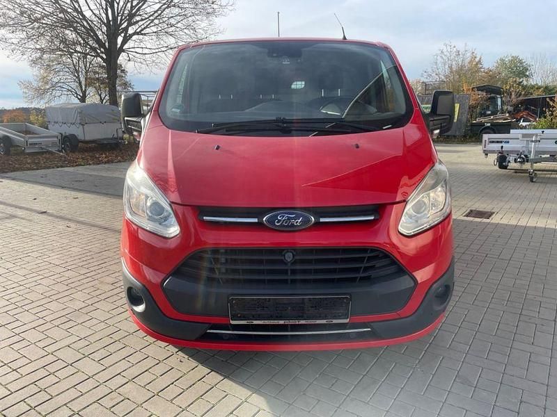 Rot Gebraucht 2016 Ford Transit Custom Trend Limousine | 11.890 € (Guter Preis) - Bild 1/4
