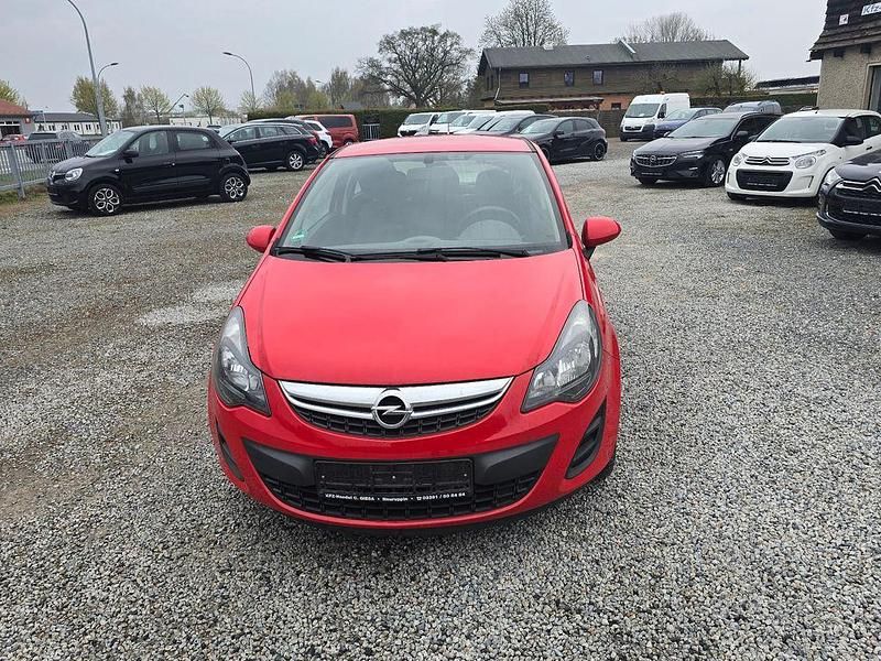 Usata Opel Corsa Edition 75 CV (55 kW) 2014 Rosso Utilitaria