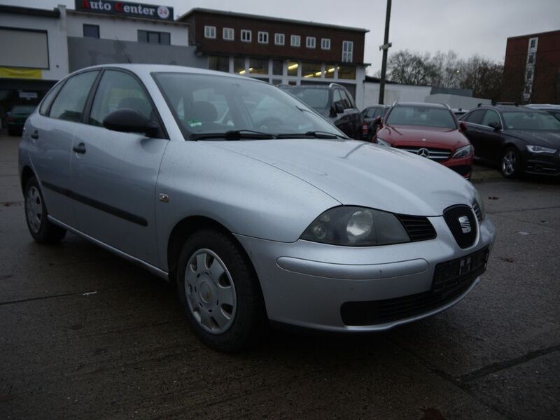 Silber Gebraucht 2005 Seat Ibiza Stella Kleinwagen | 1.999 € (Etwas zu teuer) - Bild 1/4
