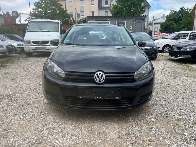 Schwarz Gebraucht 2009 VW Golf VI Trendline Limousine | 2.490 € (Fairer Preis) - Bild 1/4