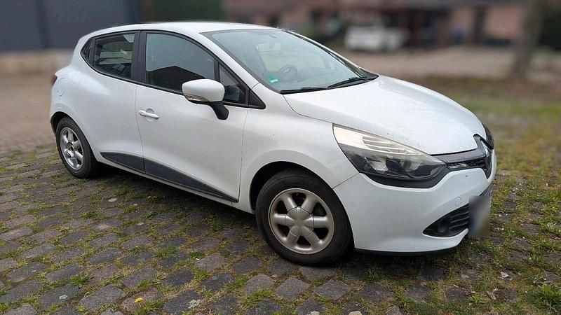 Gebraucht Renault Clio IV 74 PS (54 kW) 2013 Weiß Limousine