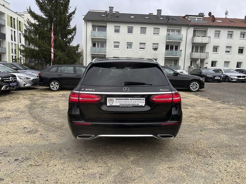 Gebraucht Mercedes E300 AMG line 265 PS (194 kW) 2021 Schwarz Limousine