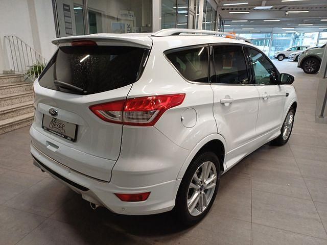 Gebraucht Ford Kuga Individual 163 PS (119 kW) 2014 Weiß SUV