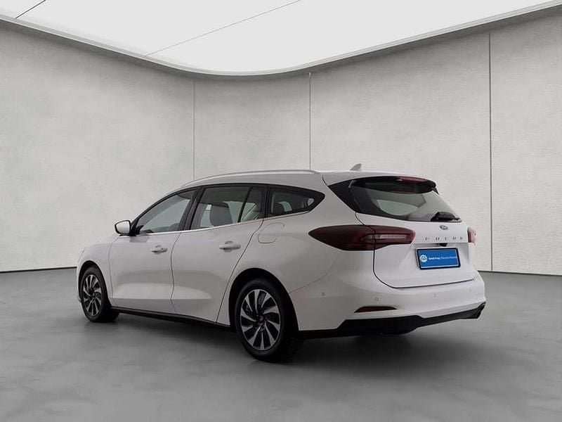 Gebraucht Ford Focus Titanium 155 PS (114 kW) 2025 Frozen white Kombi