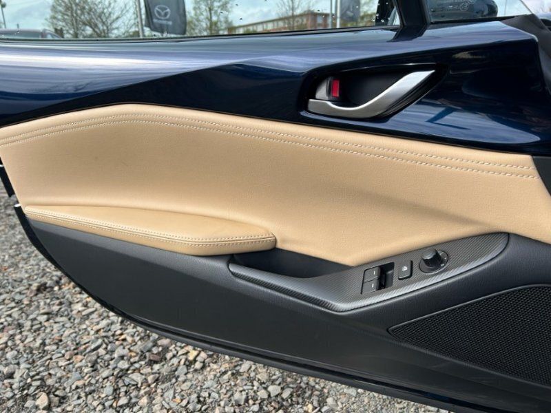 Gebraucht Mazda MX5 Kazari 184 PS (135 kW) 2024 Beige Cabrio