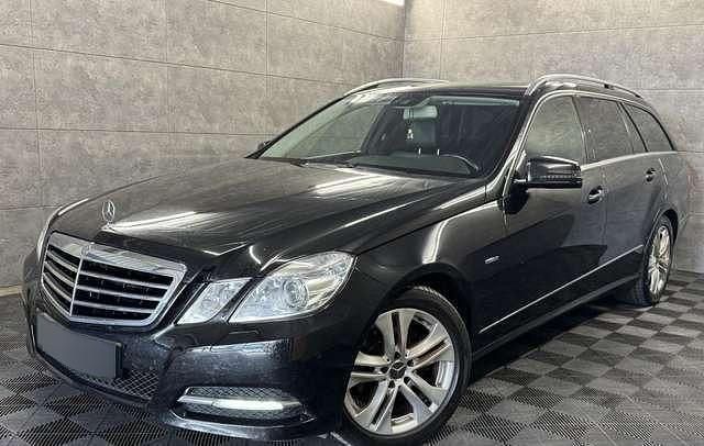 Schwarz Gebraucht 2010 Mercedes E220 Kombi | 6.980 € (Guter Preis) - Bild 1/1