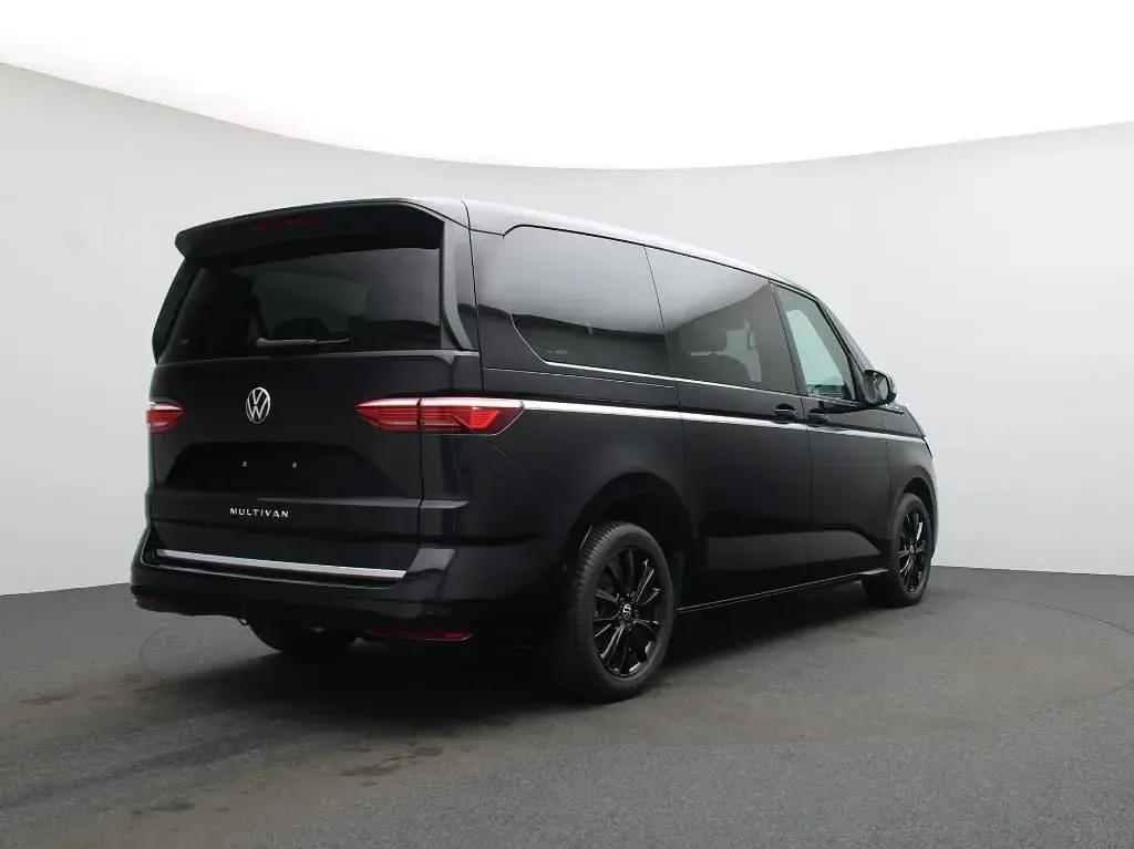 Gebraucht VW Multivan Style 150 PS (110 kW) 2025 Schwarz Van / Kleinbus