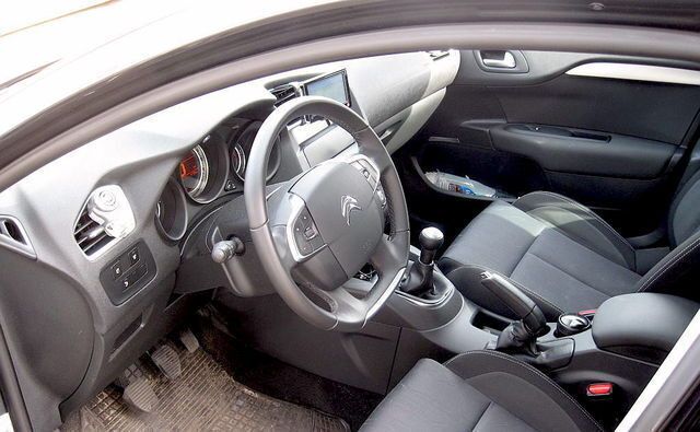 Gebraucht Citroën C4 120 PS (88 kW) 2010 Grau Limousine