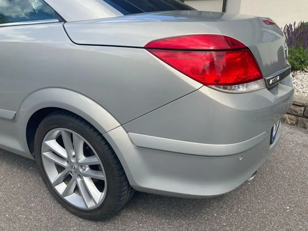 Gebraucht Opel Astra 105 PS (77 kW) 2006 Grau Cabrio
