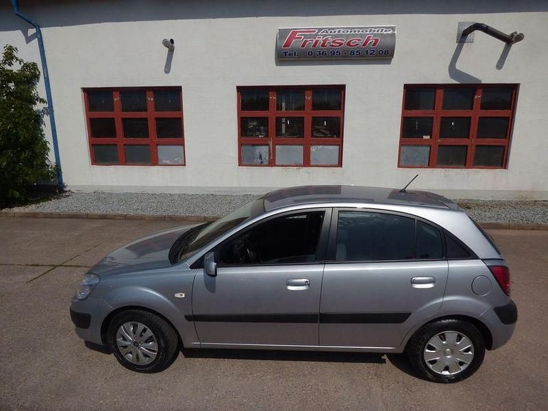 Silber Gebraucht 2007 Kia Rio EX Kleinwagen | 2.890 € (Fairer Preis) - Bild 1/4