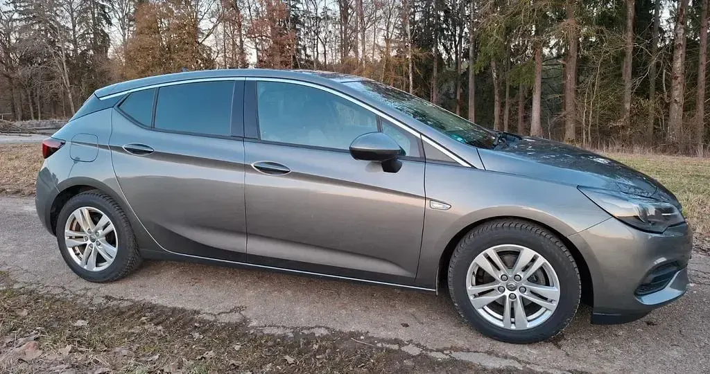 Używany Opel Astra Elegance 145 KM (106 kW) 2020 Szary Sedan/Limuzyna