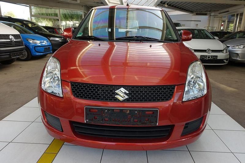 Orange Gebraucht 2010 Suzuki Swift Comfort Kleinwagen | 4.990 € (Etwas zu teuer) - Bild 1/4
