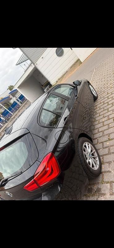 Gebraucht BMW 118 Advantage 136 PS (100 kW) 2019 Schwarz Kleinwagen