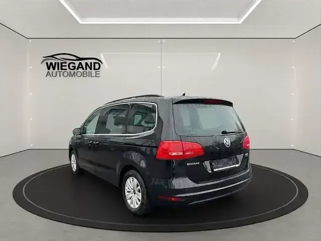 Gebraucht VW Sharan 140 PS (102 kW) 2012 Schwarz Van / Kleinbus