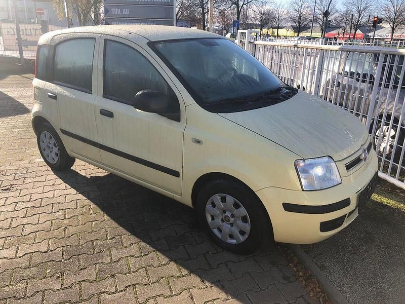 Gelb Gebraucht 2011 Fiat Panda Dynamic Limousine | 2.450 € (Fairer Preis) - Bild 1/4