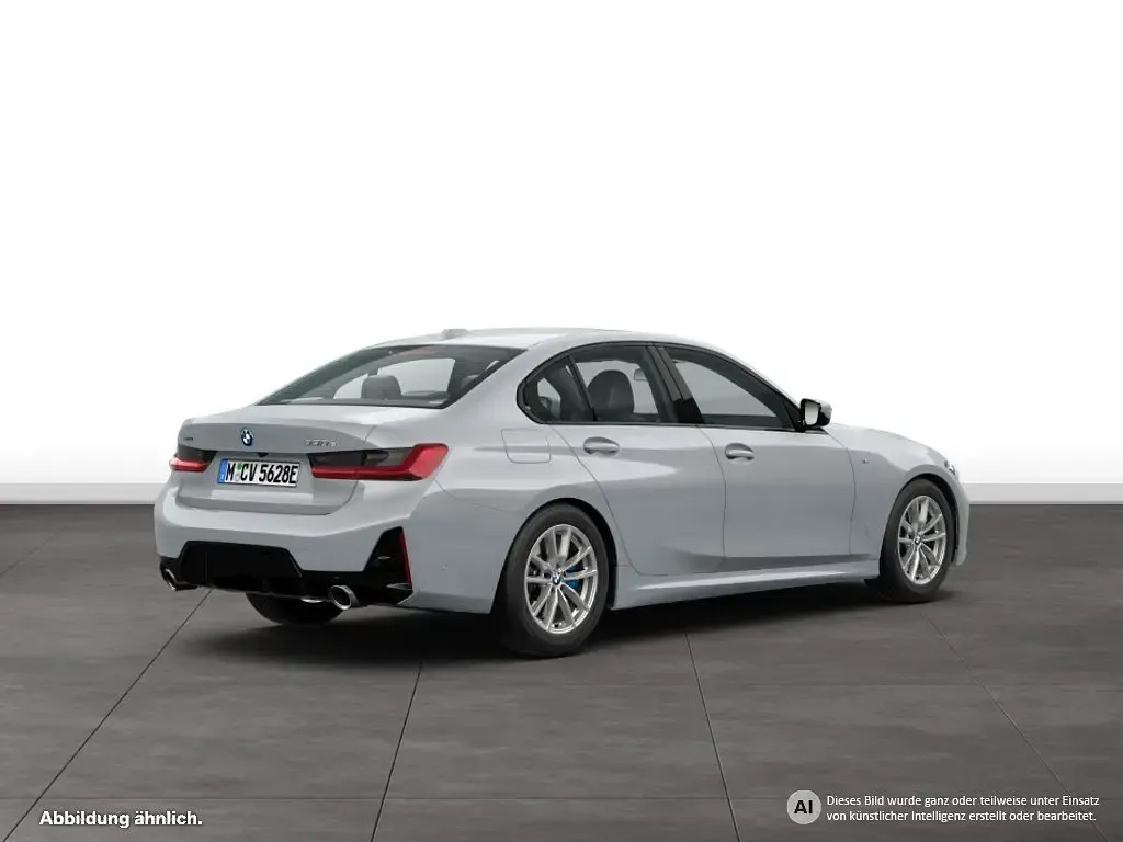 Gebraucht BMW 330e M Sport 292 PS (214 kW) 2025 Grau Limousine