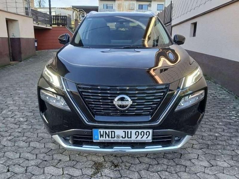 Neu Nissan X-Trail Tekna 213 PS (156 kW) 2025 Black pearl (m) SUV