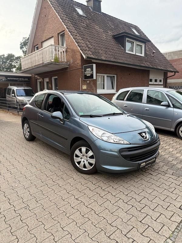 Grau Gebraucht 2007 Peugeot 207 Kleinwagen | 2.799 € (Etwas zu teuer) - Bild 1/4