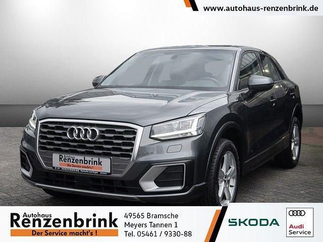 Grau (daytonagrau perleffekt) Gebraucht 2018 Audi Q2 Sport SUV | 18.147 € (Fairer Preis) - Bild 1/4