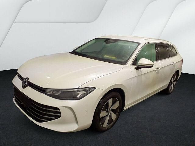Gebraucht VW Passat IQ Drive 150 PS (110 kW) 2024 Weiß Kombi