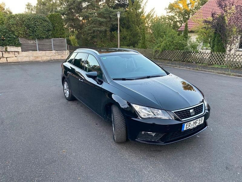 Schwarz Gebraucht 2019 Seat Leon ST Reference Kombi | 12.000 € (Guter Preis) - Bild 1/4