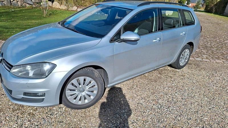 Gebraucht VW Golf VII 105 PS (77 kW) 2013 Silber Kombi