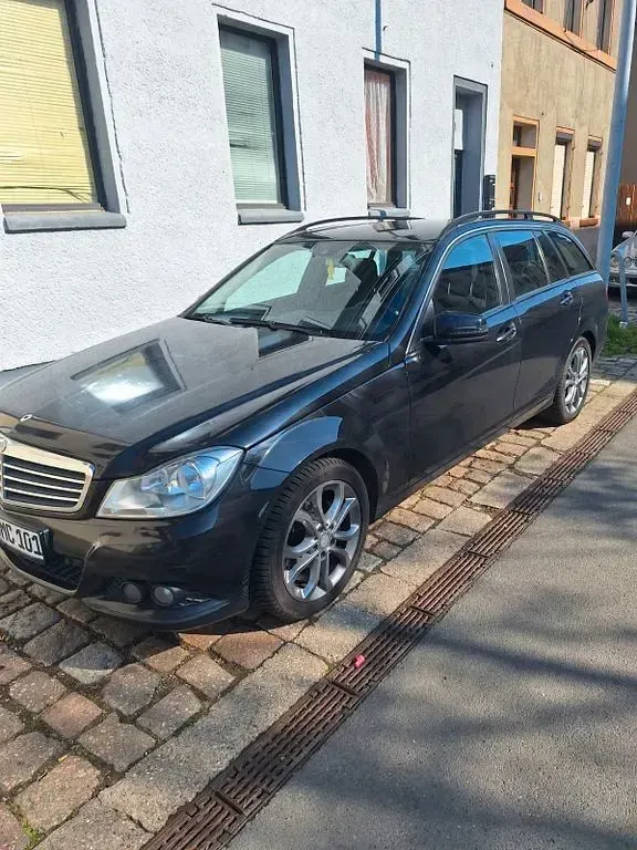 Gebraucht Mercedes C220 170 PS (125 kW) 2012 Schwarz Limousine