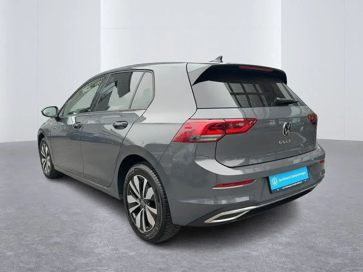 Gebraucht VW Golf VIII Move 150 PS (110 kW) 2023 Delfingrau metallic Limousine