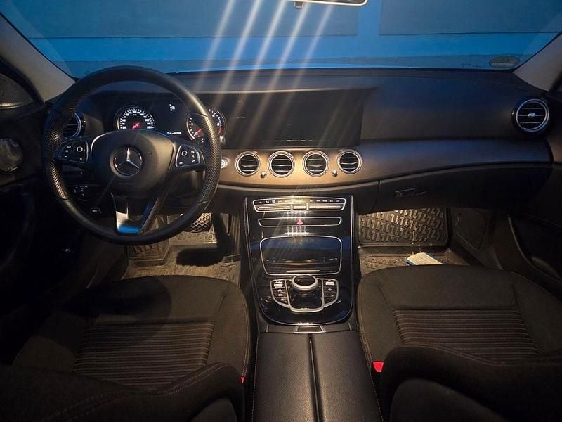 Second-hand Mercedes E220 194 CP (142 kW) 2016 Alb Berlinǎ