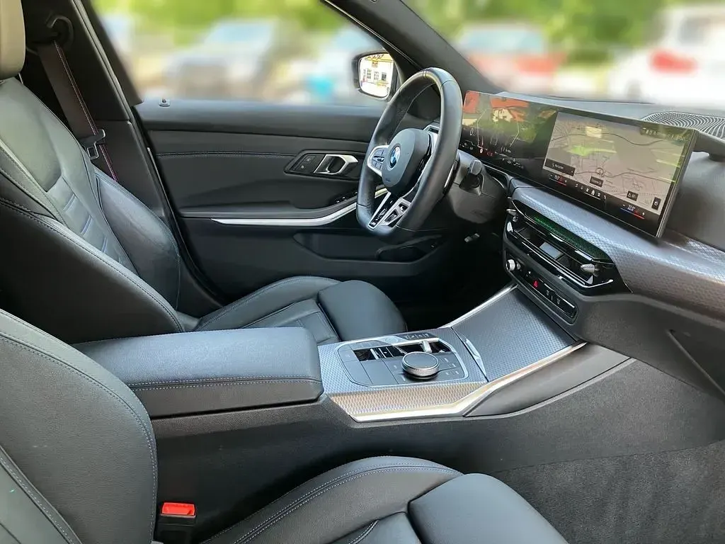 Gebraucht BMW 320 Comfort Edition 184 PS (135 kW) 2024 Grau Kombi