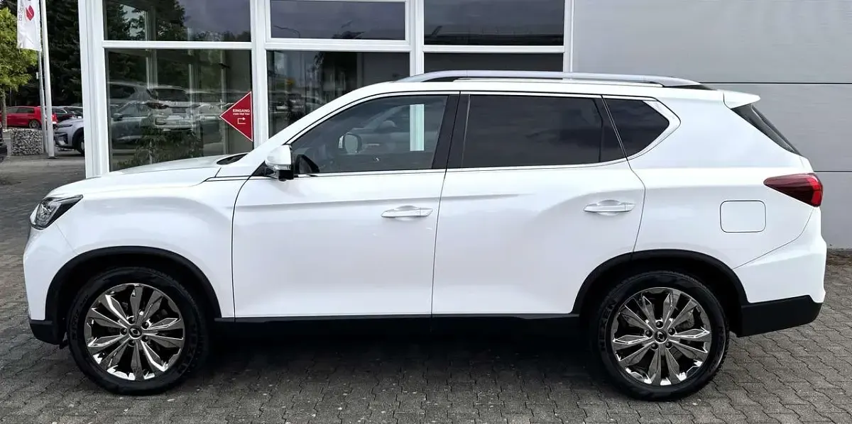 Gebraucht SsangYong Rexton Sapphire 201 PS (147 kW) 2023 Silky white pearl metallic SUV