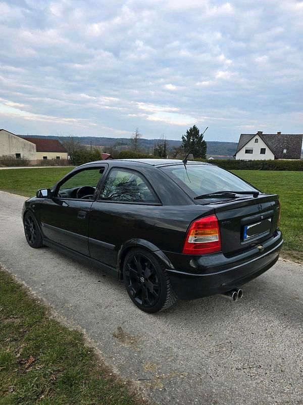 Gebraucht Opel Astra OPC 116 PS (85 kW) 1999 Schwarz Coupé