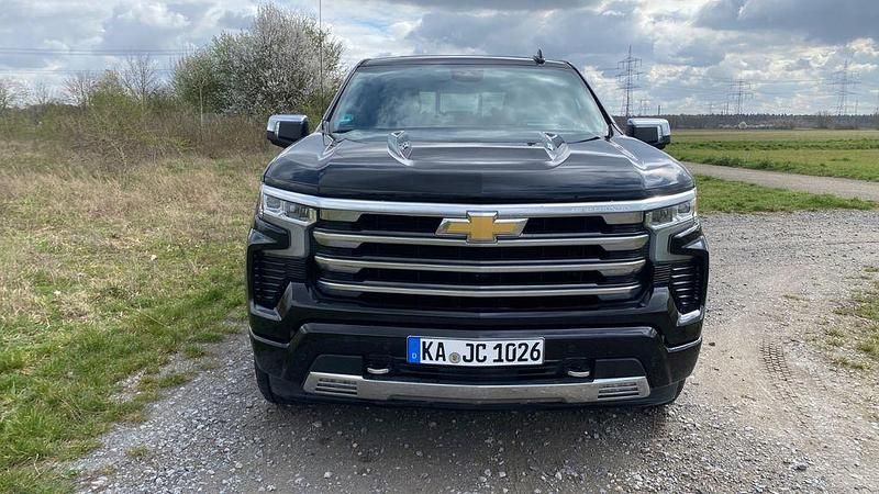 Gebraucht Chevrolet Silverado 430 PS (316 kW) 2024 Schwarz SUV