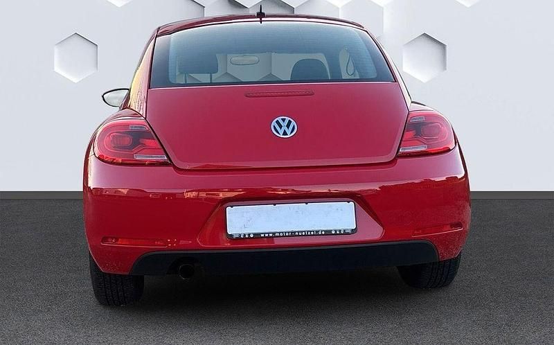Gebraucht VW Beetle Design 105 PS (77 kW) 2012 Rot Kleinwagen