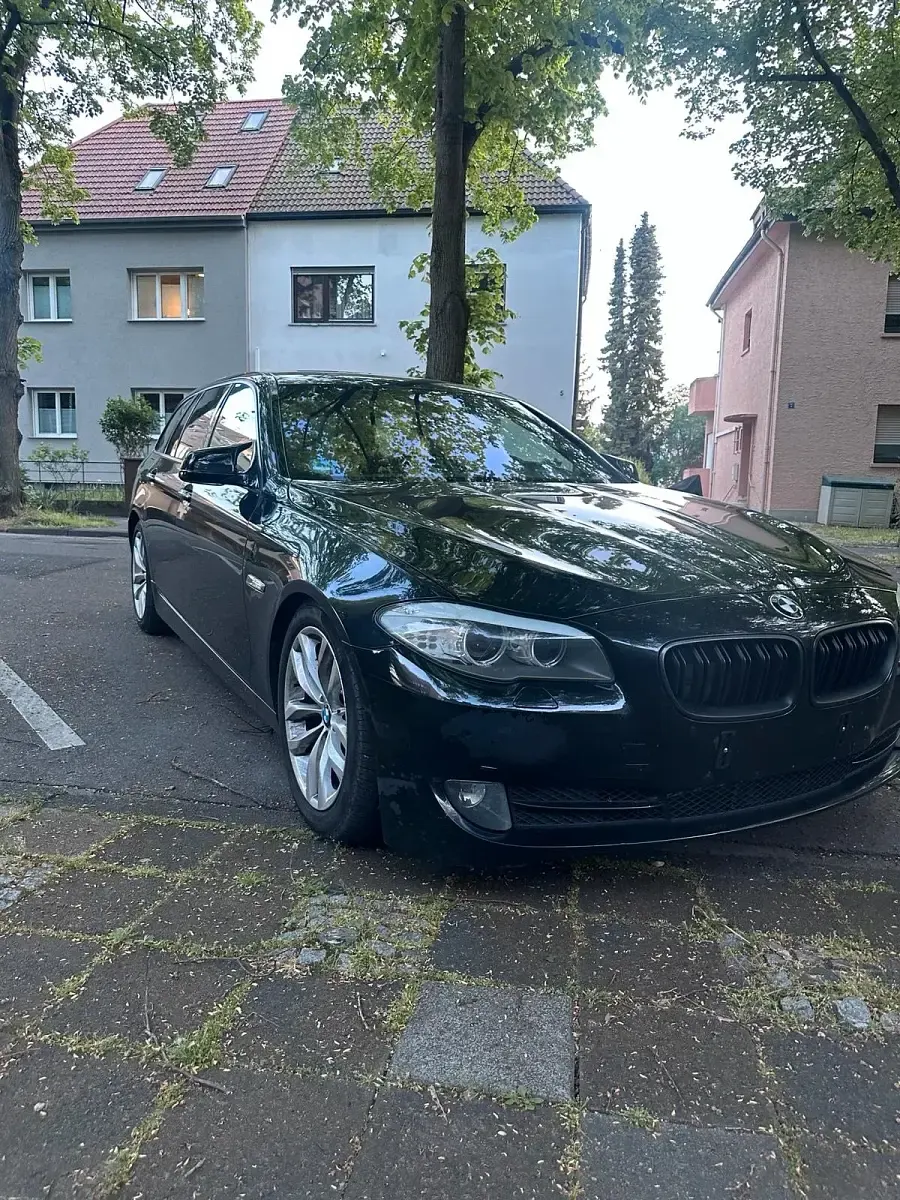 Usata BMW 520 184 CV (135 kW) 2012 Nero Station wagon
