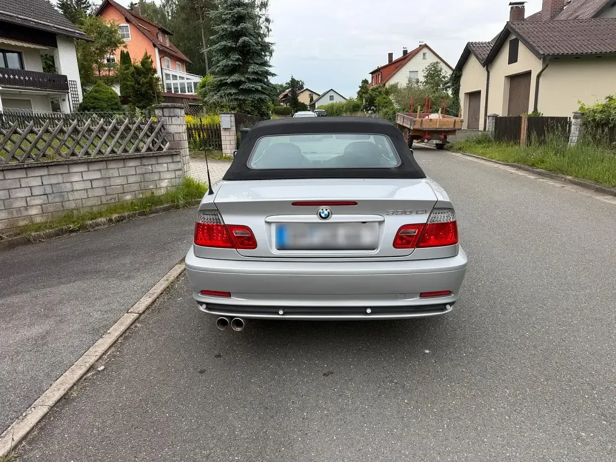Gebraucht BMW 330 Cabriolet Basis 231 PS (169 kW) 2001 Silber Cabrio