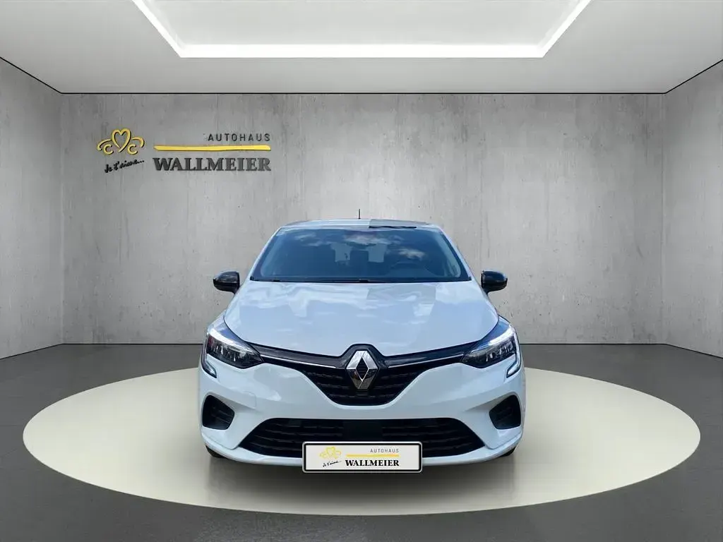 Gebraucht Renault Clio V Equilibre 91 PS (66 kW) 2023 Weiß Limousine