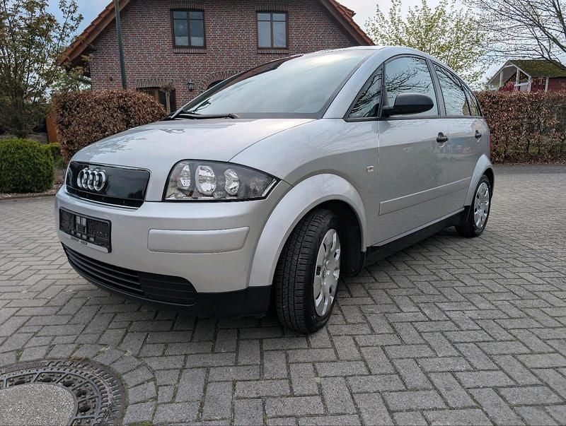 Second-hand Audi A2 75 CP (55 kW) 2001 Argintiu Hatchback