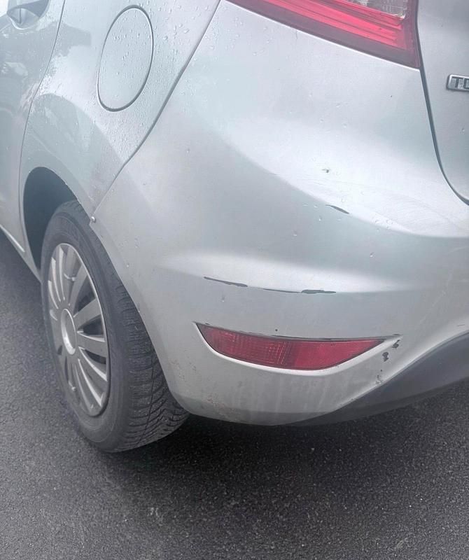 Gebraucht Ford Fiesta 69 PS (50 kW) 2009 Silber Kleinwagen