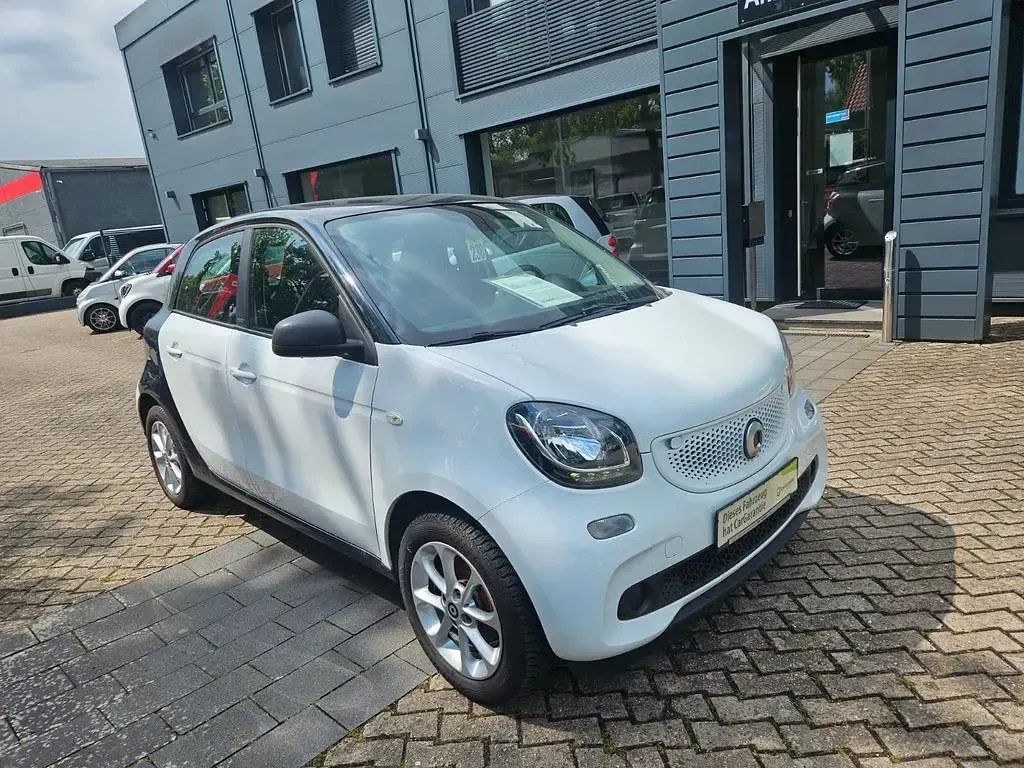 Gebraucht Smart ForFour Passion 71 PS (52 kW) 2016 Schwarz Kleinwagen