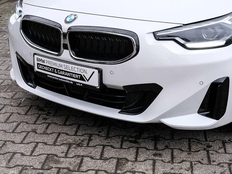 Gebraucht BMW 220 Sport Line 190 PS (139 kW) 2023 Weiß Coupé