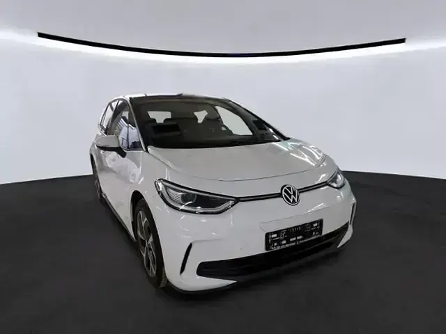 Gebraucht VW ID.3 Pro 150 kW (204 PS) 2023 Gletscherweiß metallic Kleinwagen